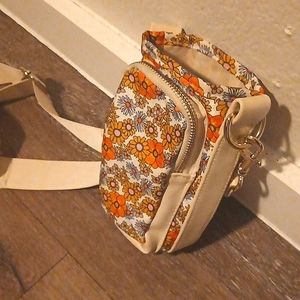 Vintage Water 💦 H20 bottle & cell phone tote adjustable crossbody purse